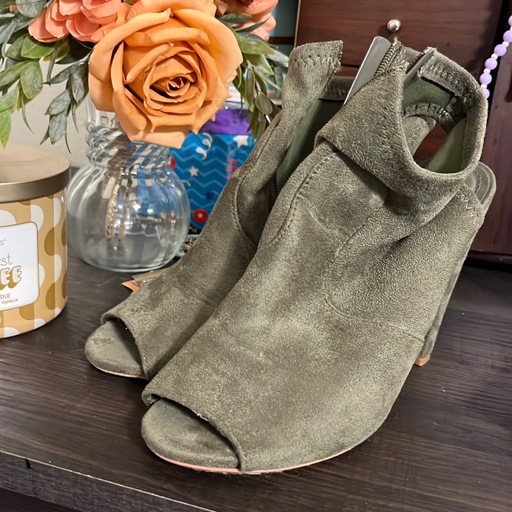 Olive Green, open toed heels, size 6-7.